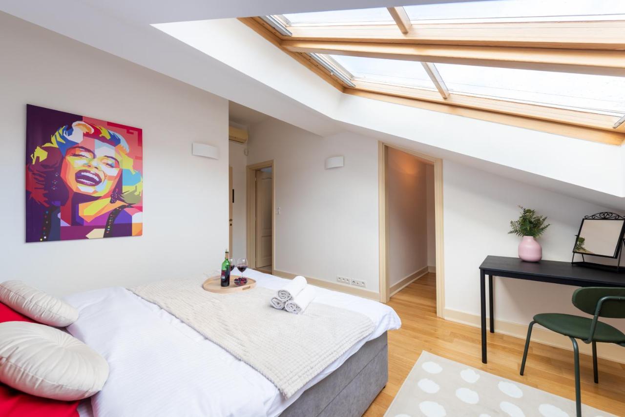 Apartament Spacious Near The River Praga